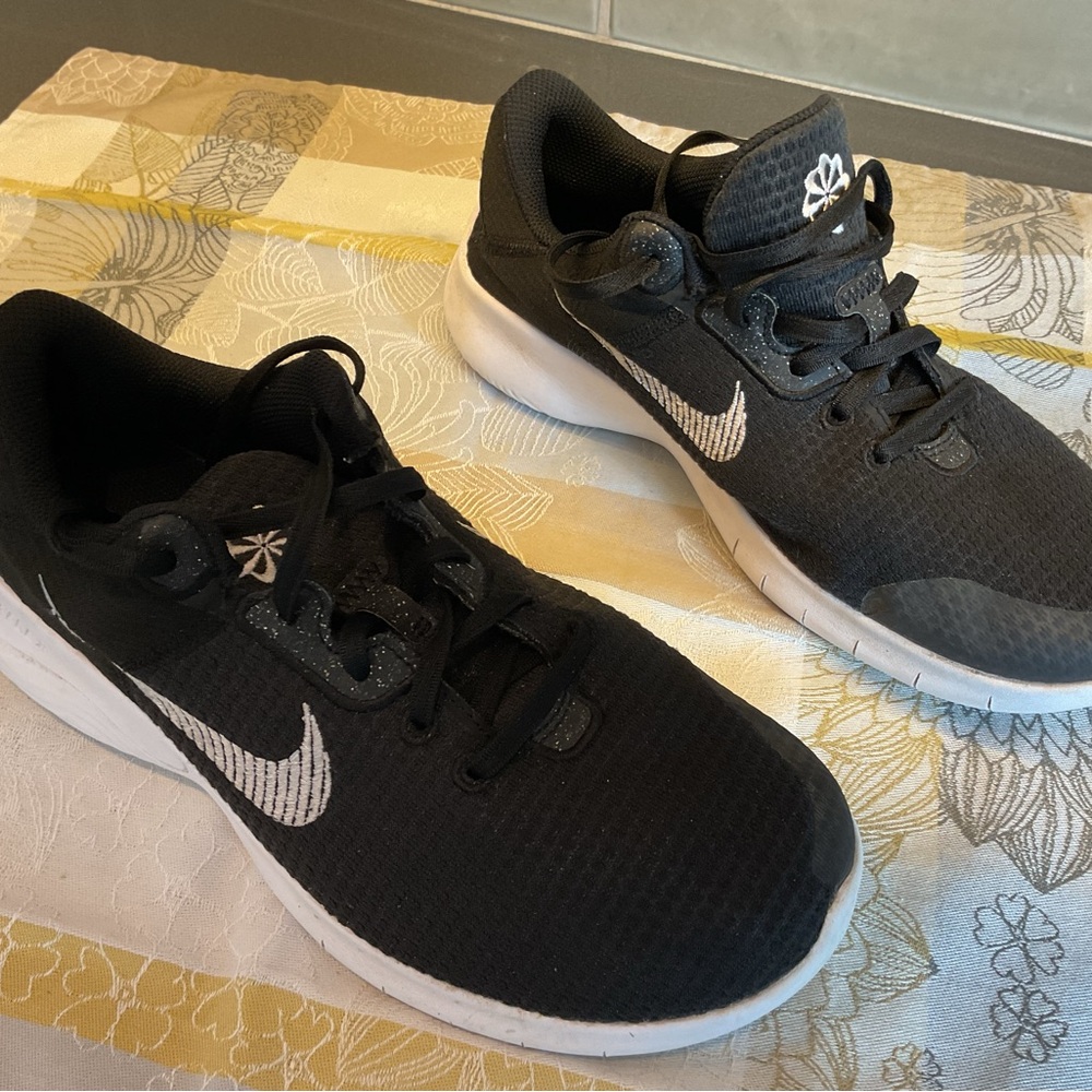 Nike Flex size 7.5